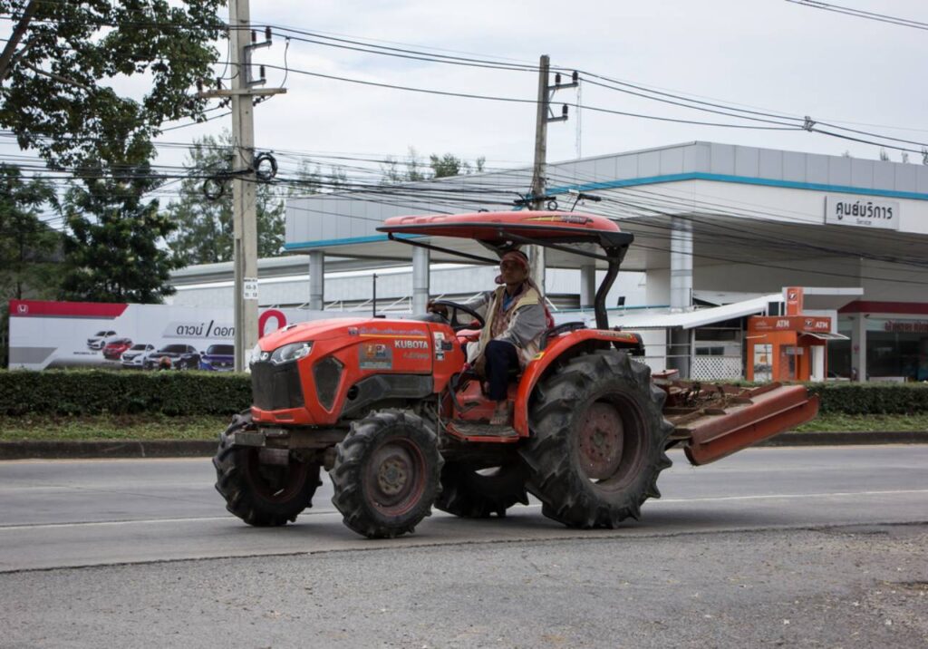 9 Common Tractor Models and Their Weight 