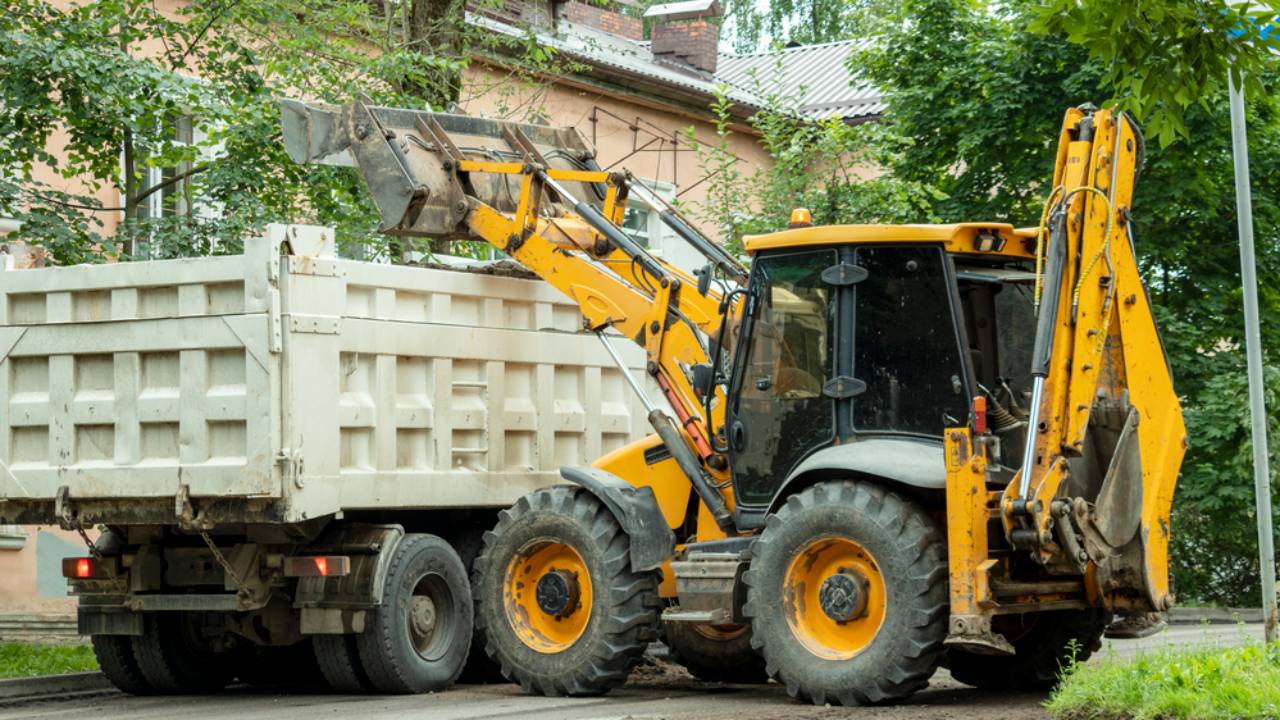 trackhoe o terna cingolata Backhoe-Application