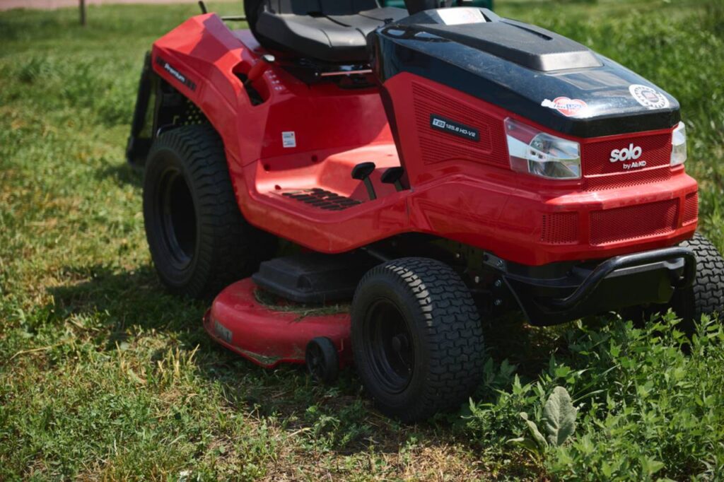 Best garden tractor under 3000 sale