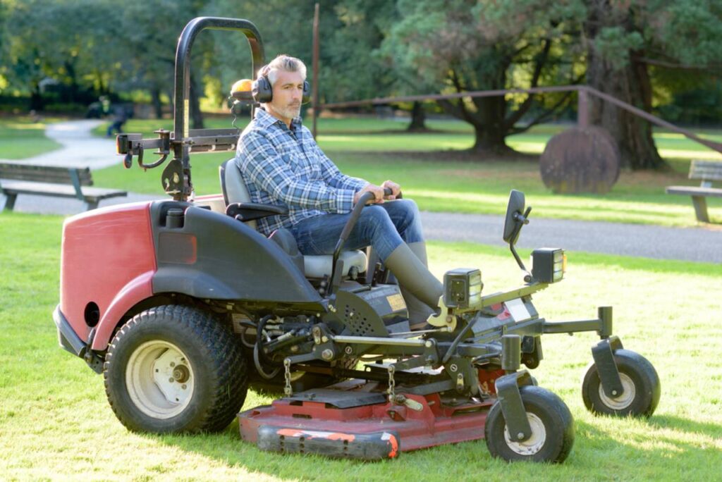 Zero turn discount lawn mower comparison