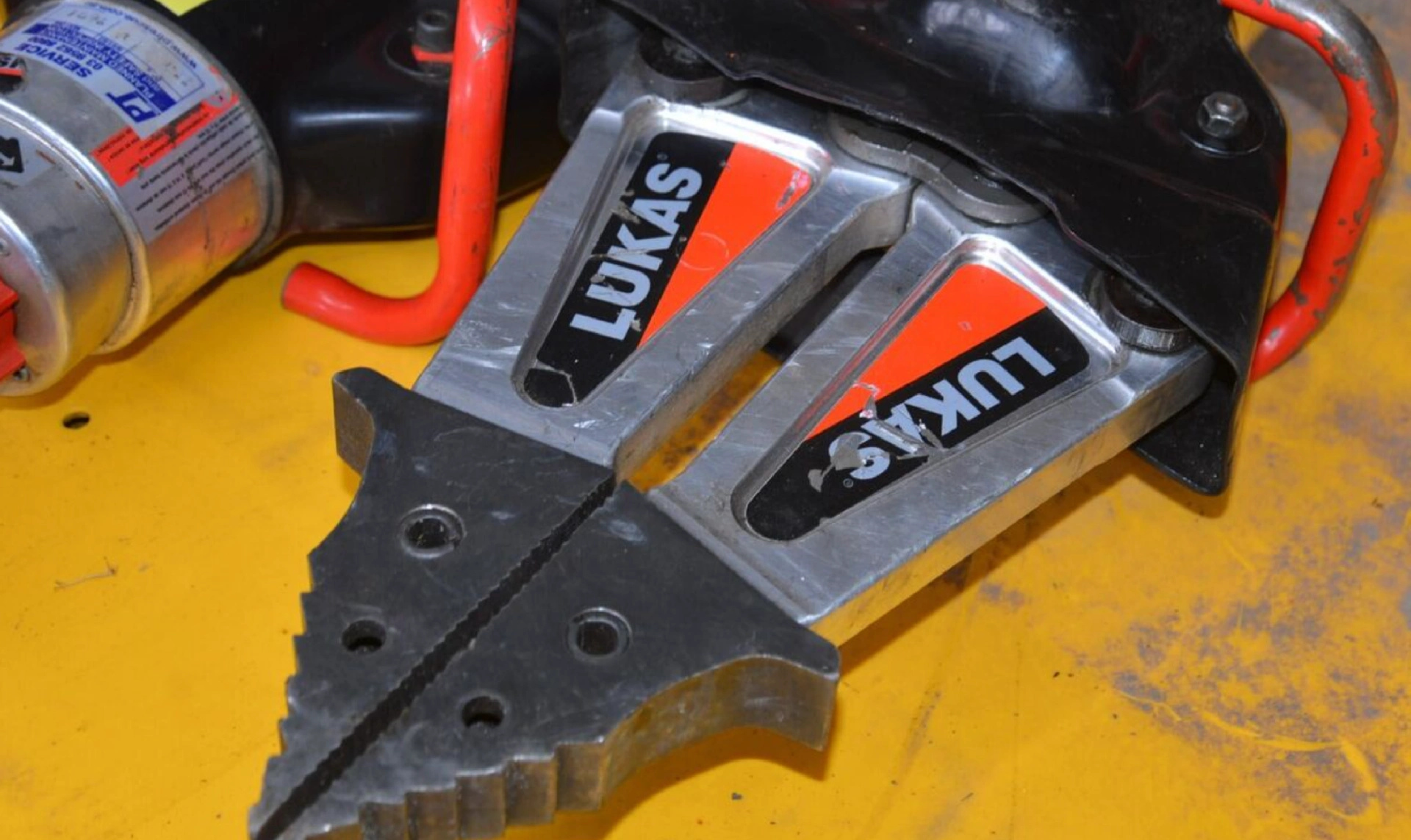 Hydraulic Spreaders