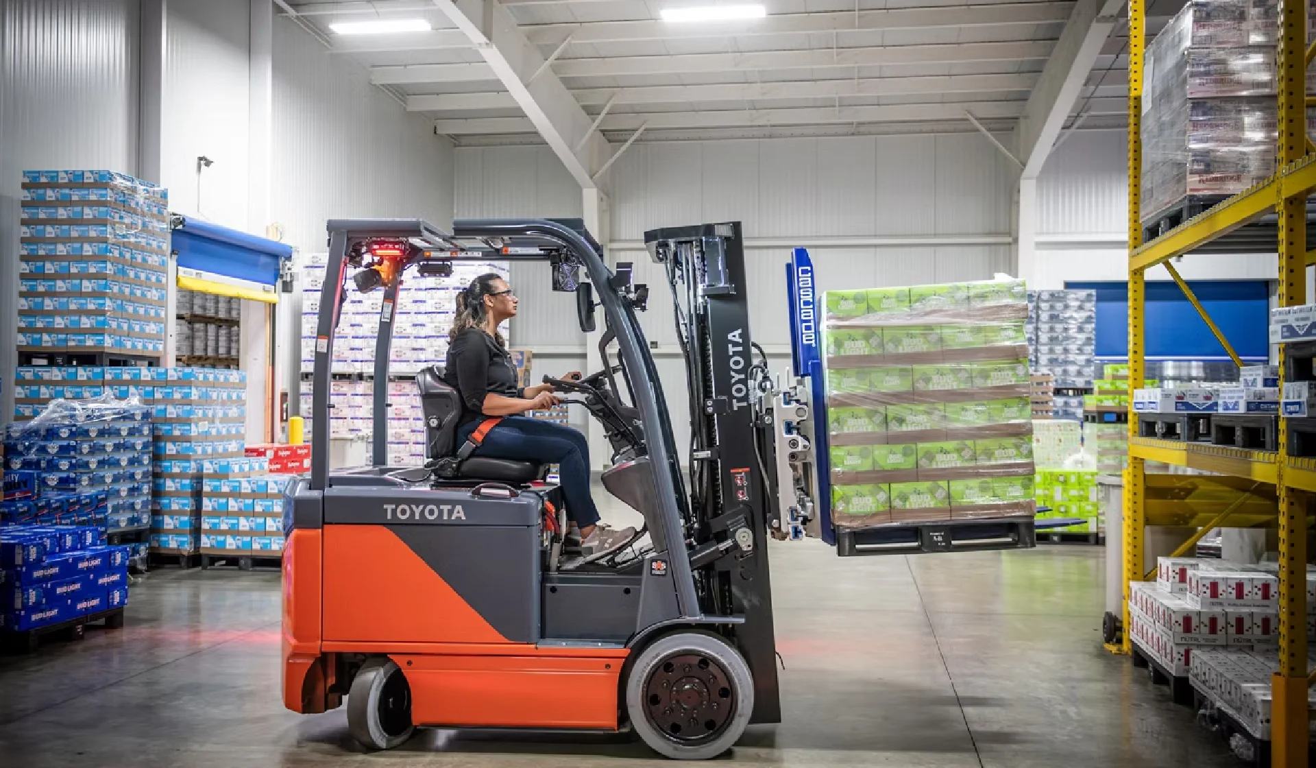 Electric Forklifts 