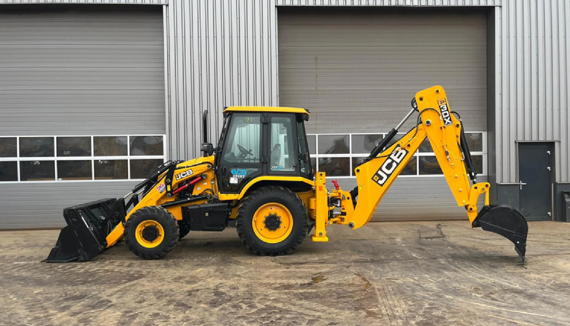 Extendable Backhoe Loaders