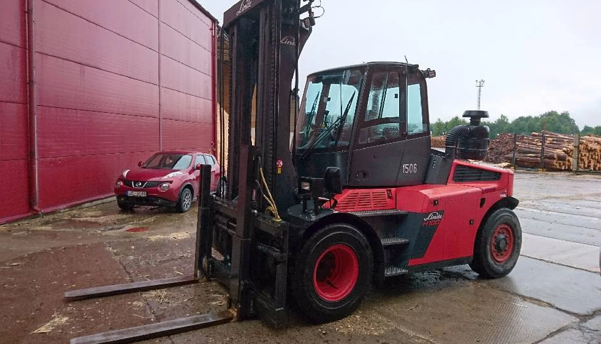 High-Capacity Forklifts