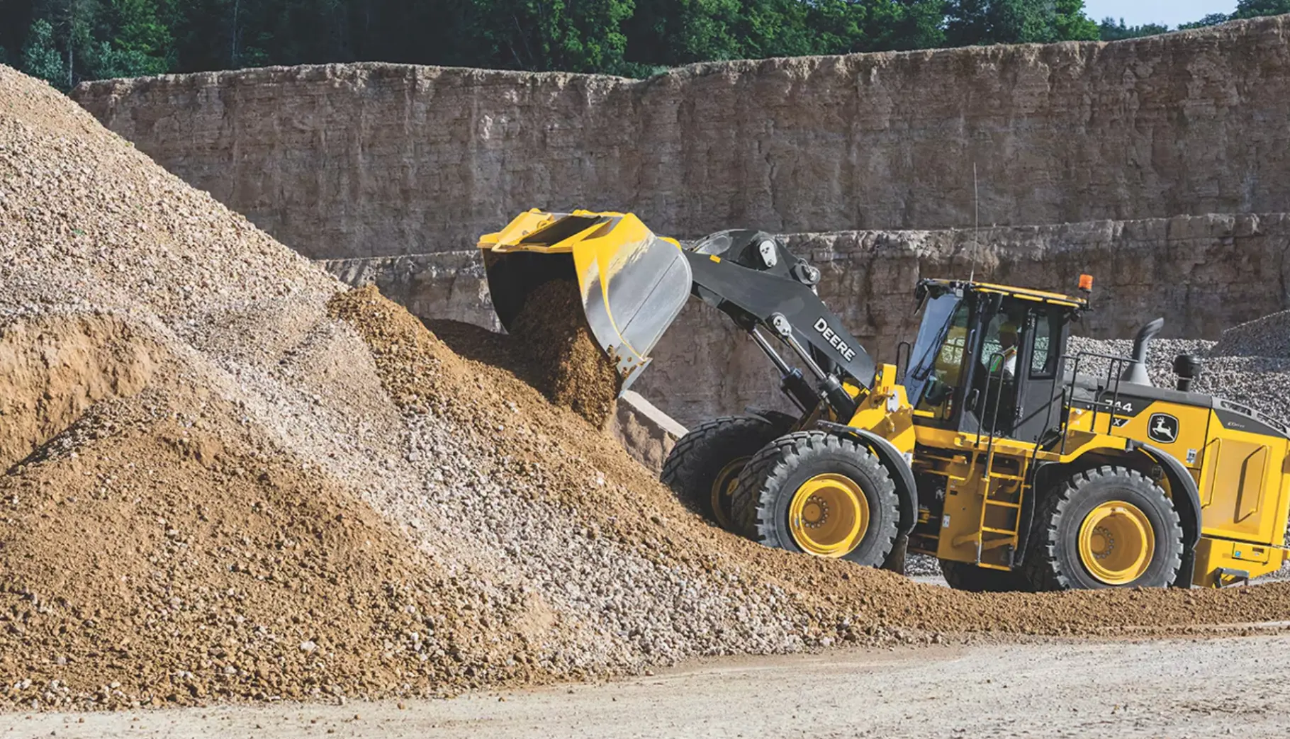 John Deere 744 X-Tier