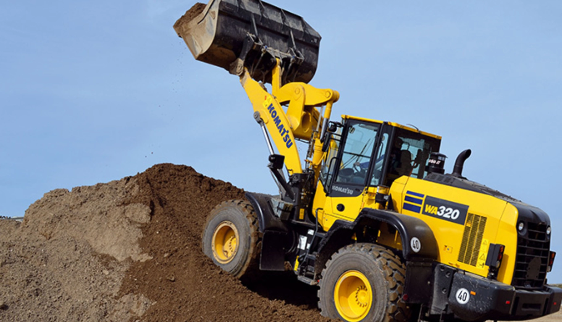 Komatsu WA320-8