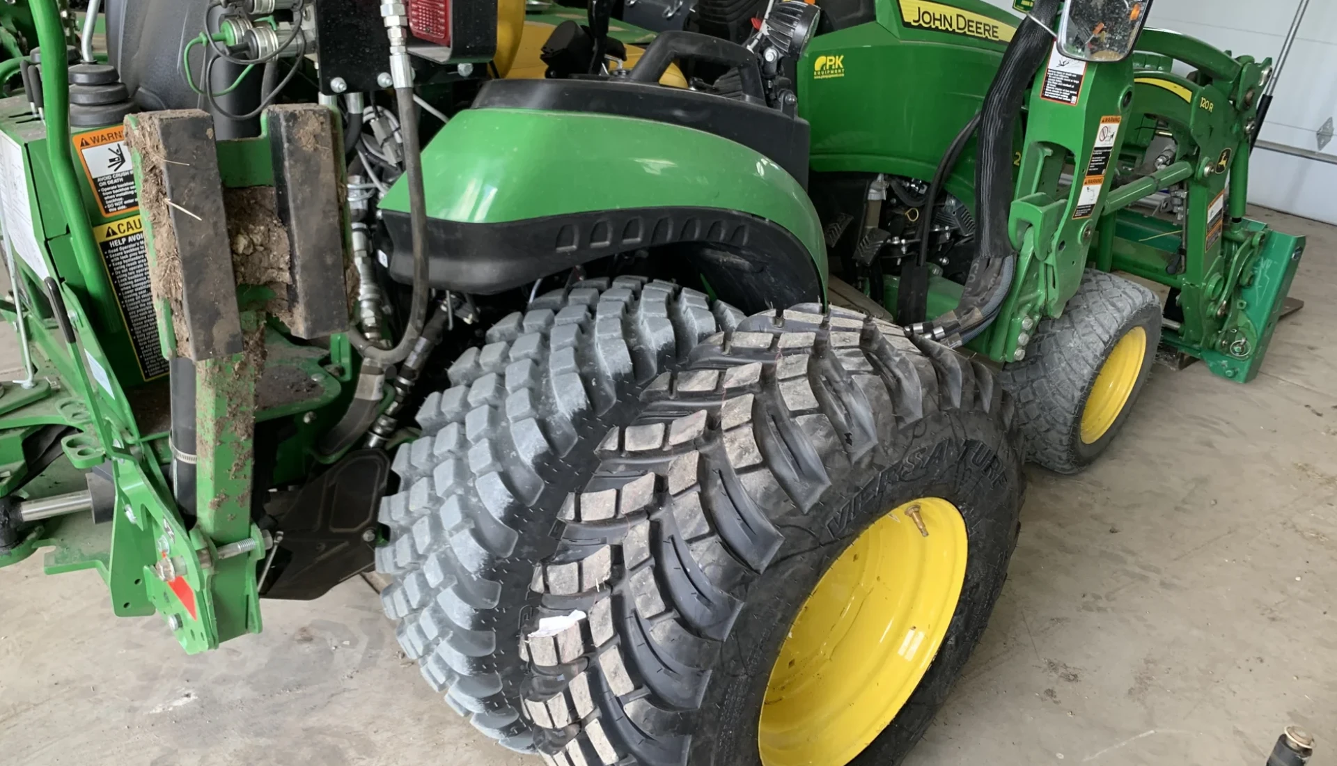 R3 (Turf Tires)