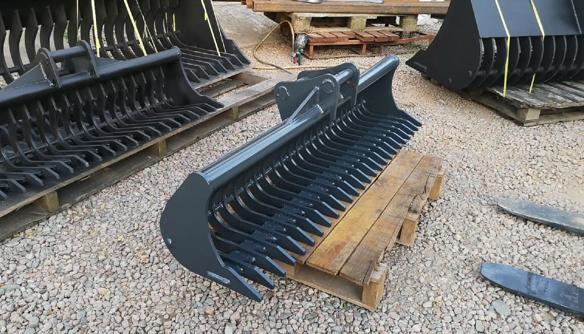 Rake Riddle Buckets