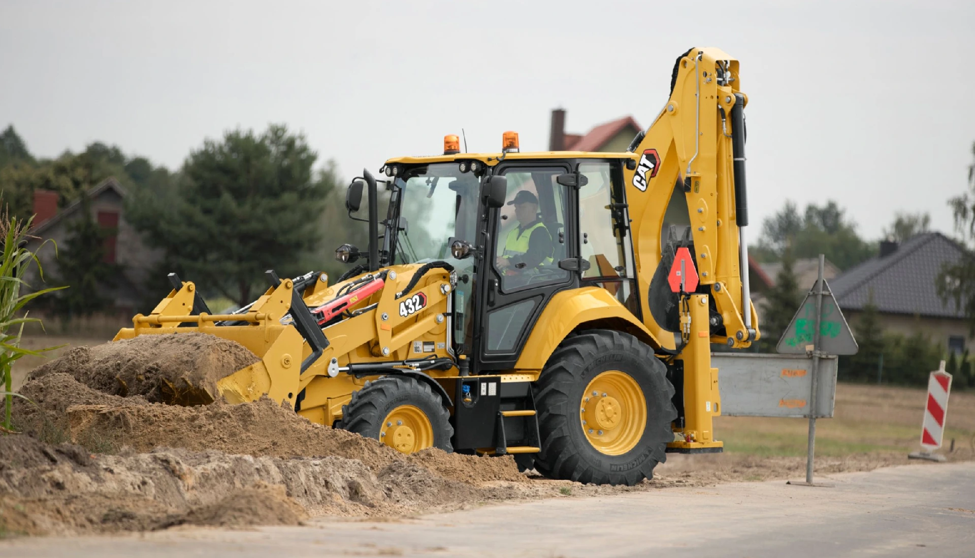 Sideshift backhoes