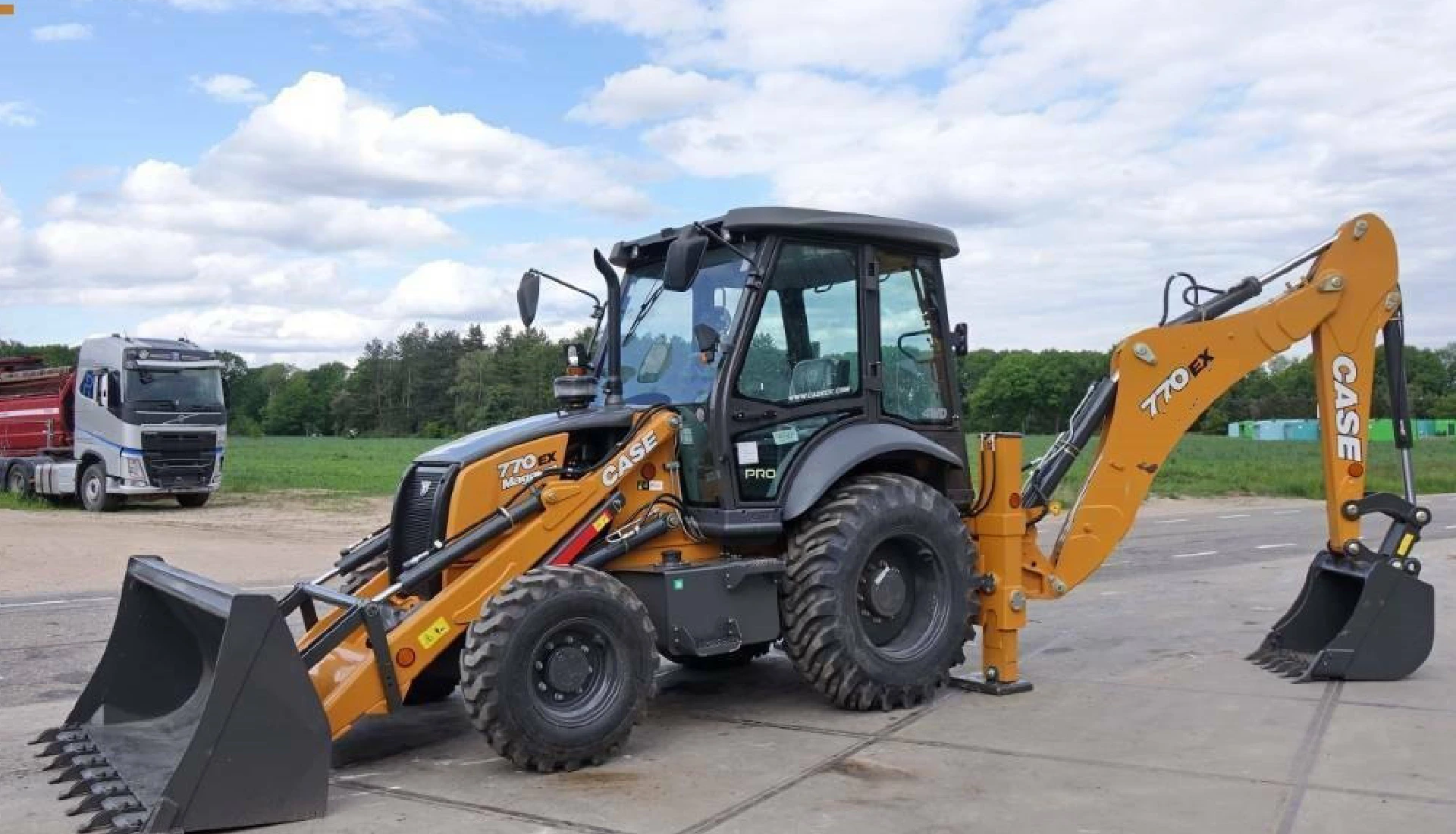 Types of Backhoe Loaders