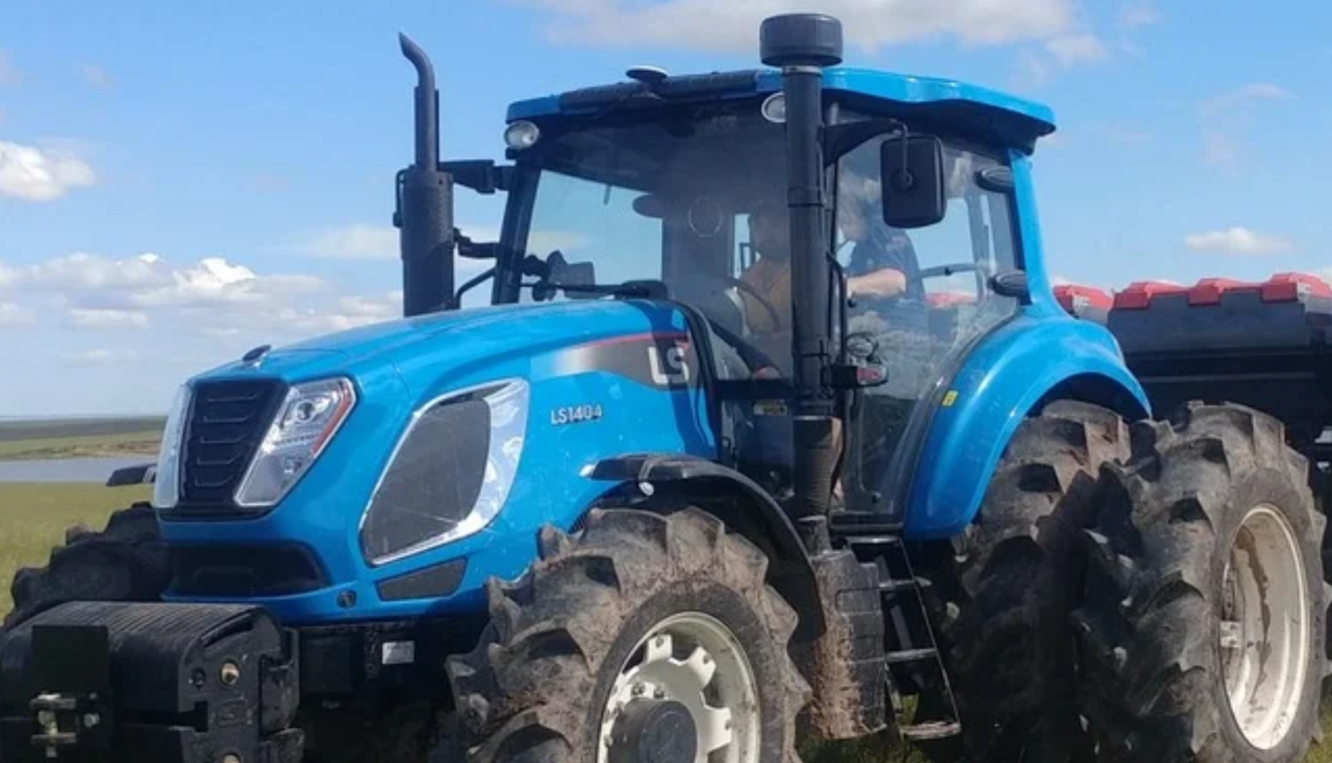 What Is a Tractor_ Defining This Essential Machine