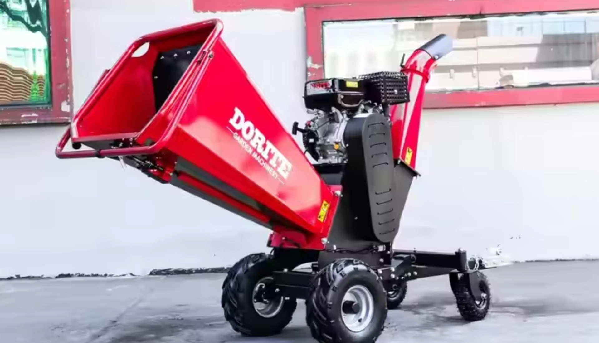 What is a Kinetic Wood Chipper_